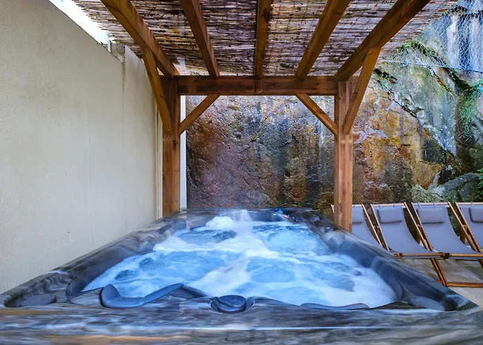 New! House With Hot Tub By Douro River & Iconic Bridge Сasa de vacaciones