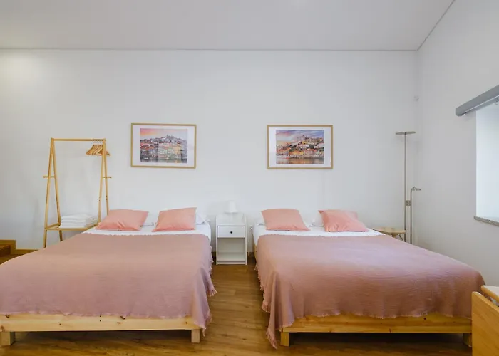 New! House With Hot Tub By Douro River & Iconic Bridge Сasa de vacaciones *