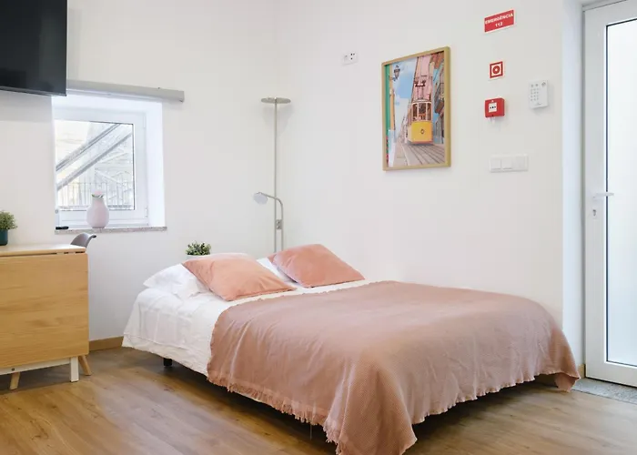 New! House With Hot Tub By Douro River & Iconic Bridge *